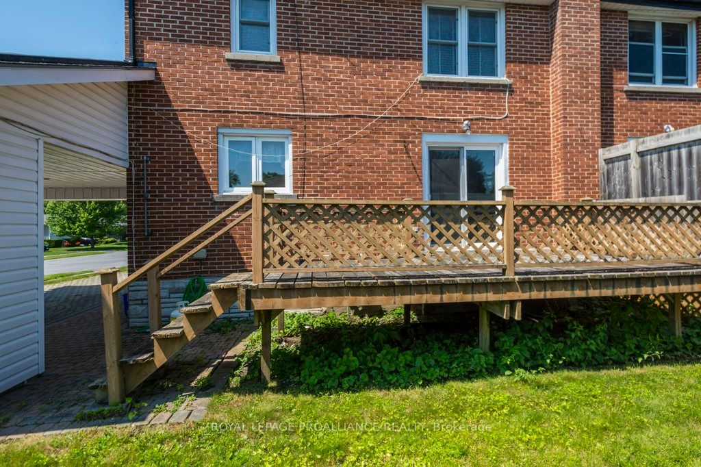1 Clarke Boulevard