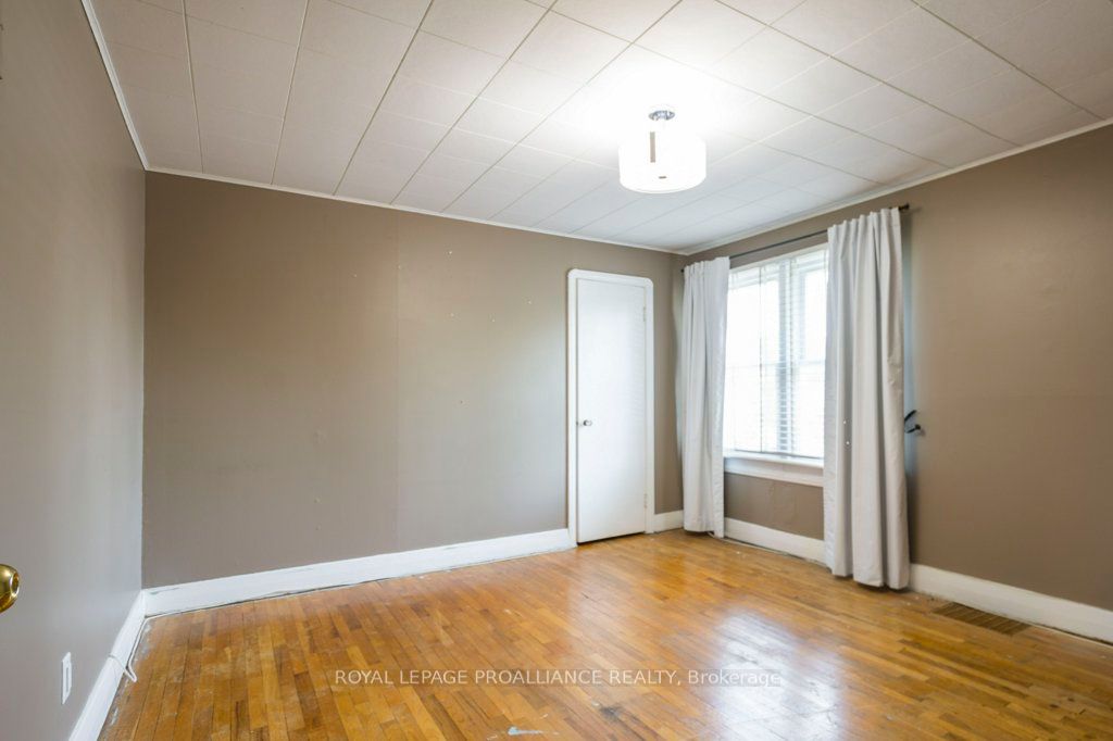 1 Clarke Boulevard