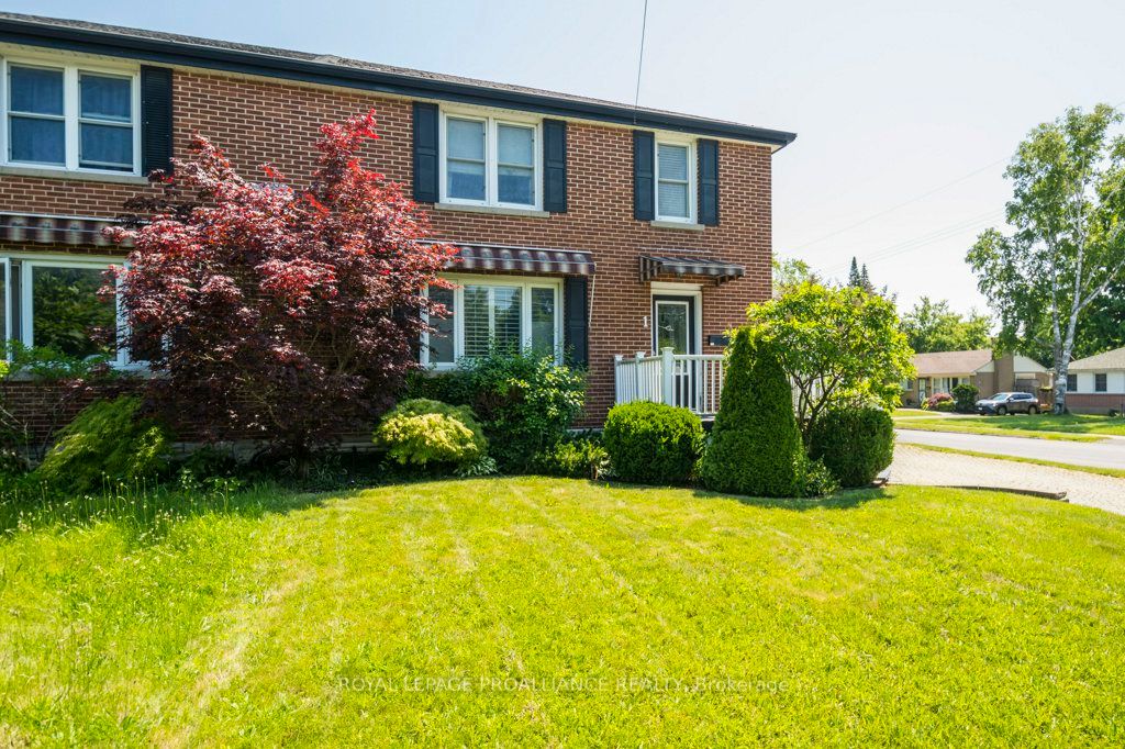 1 Clarke Boulevard