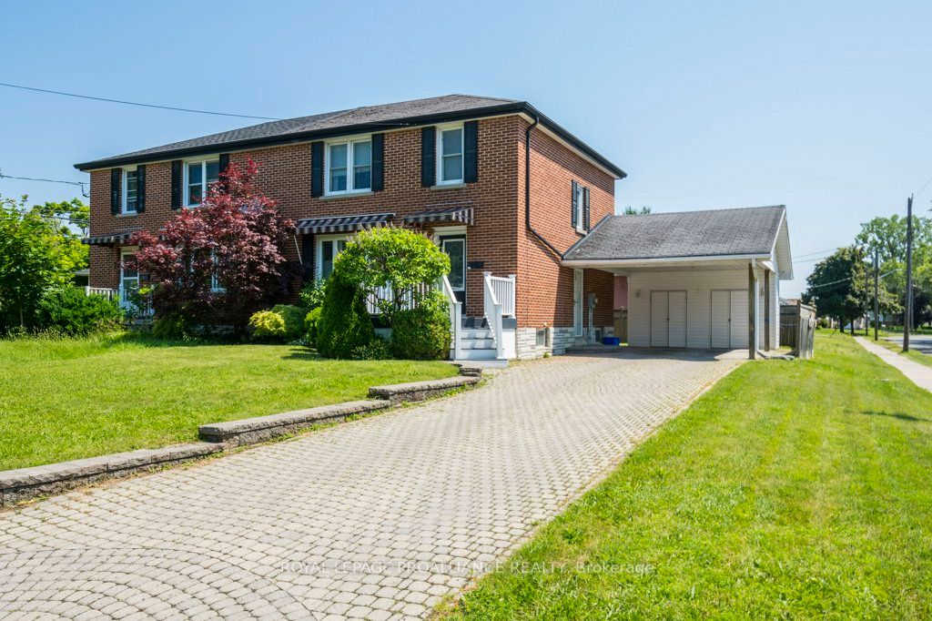 1 Clarke Boulevard