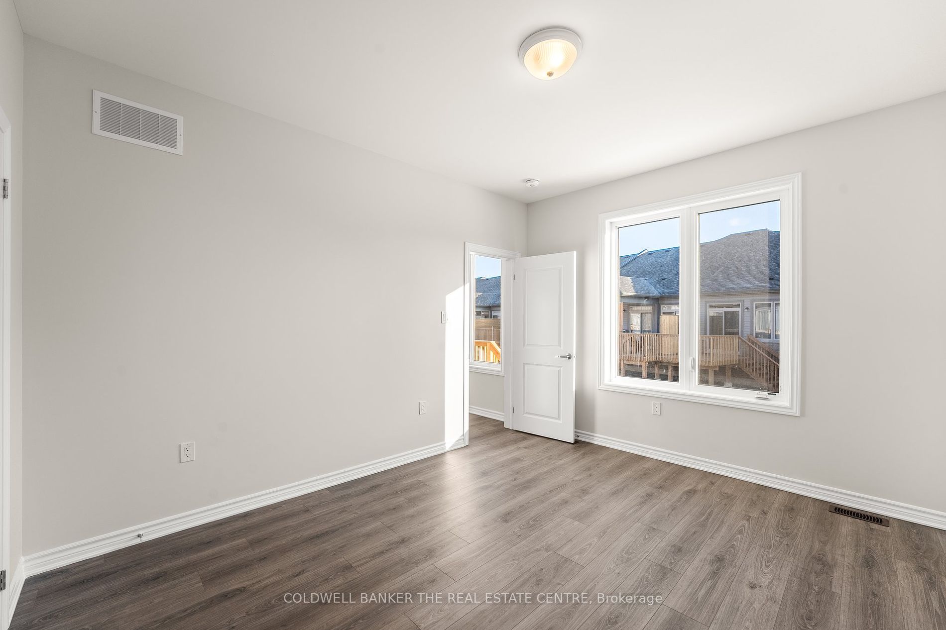 17 Lakewood Crescent #19