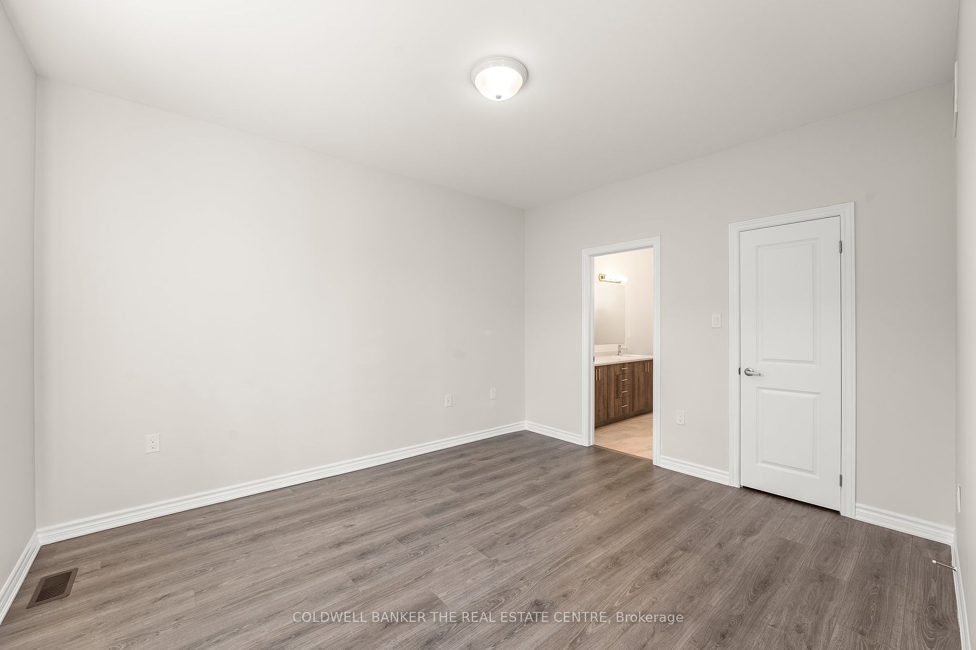 17 Lakewood Crescent #19