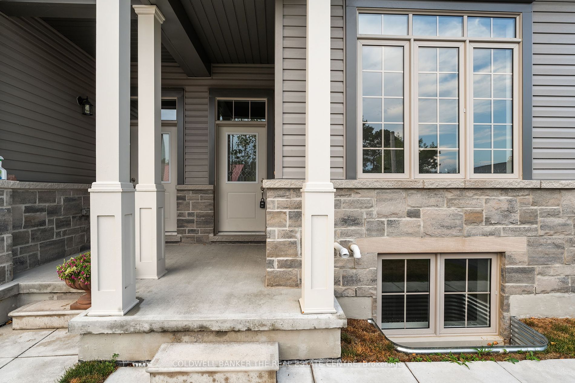 17 Lakewood Crescent #19
