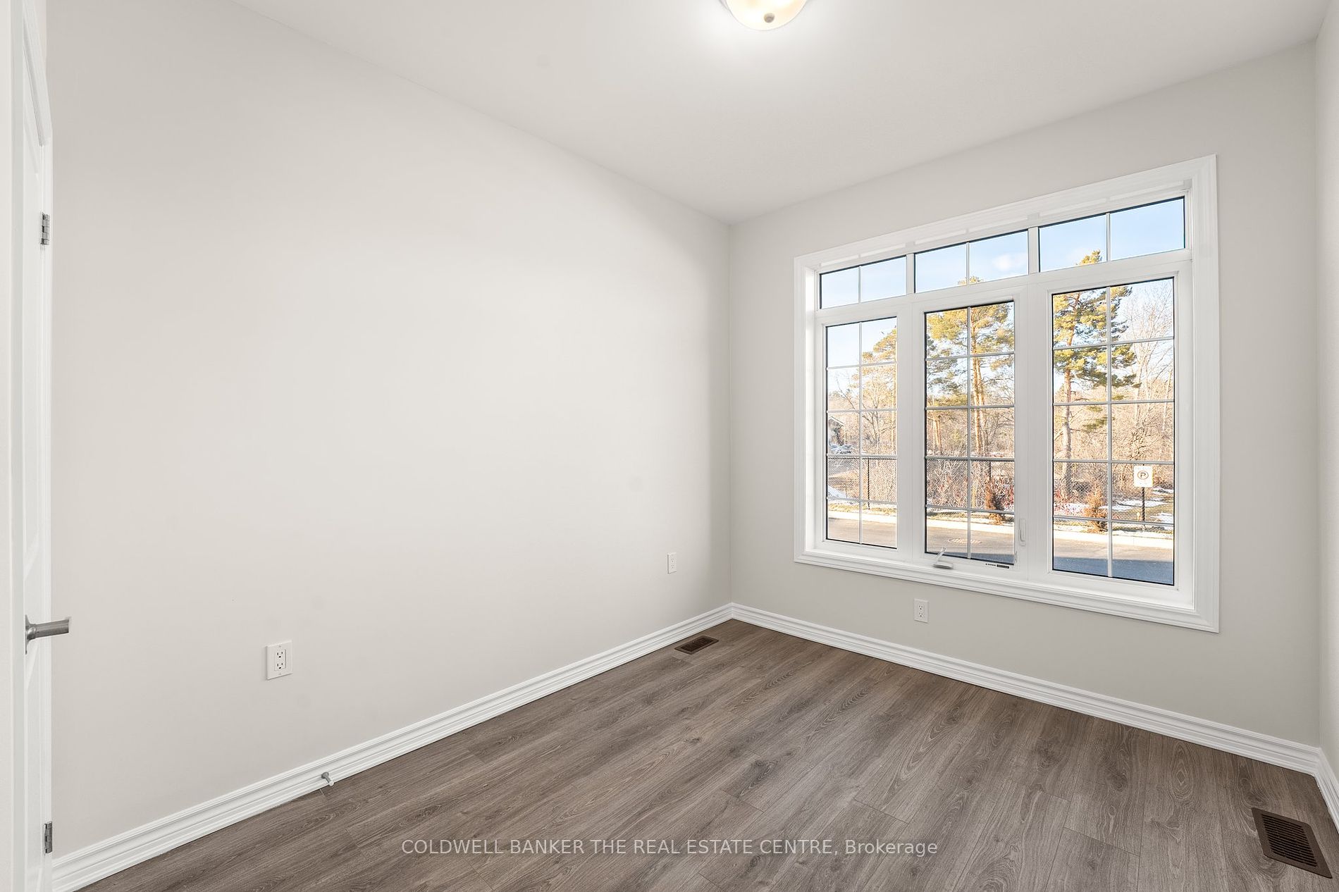 17 Lakewood Crescent #19