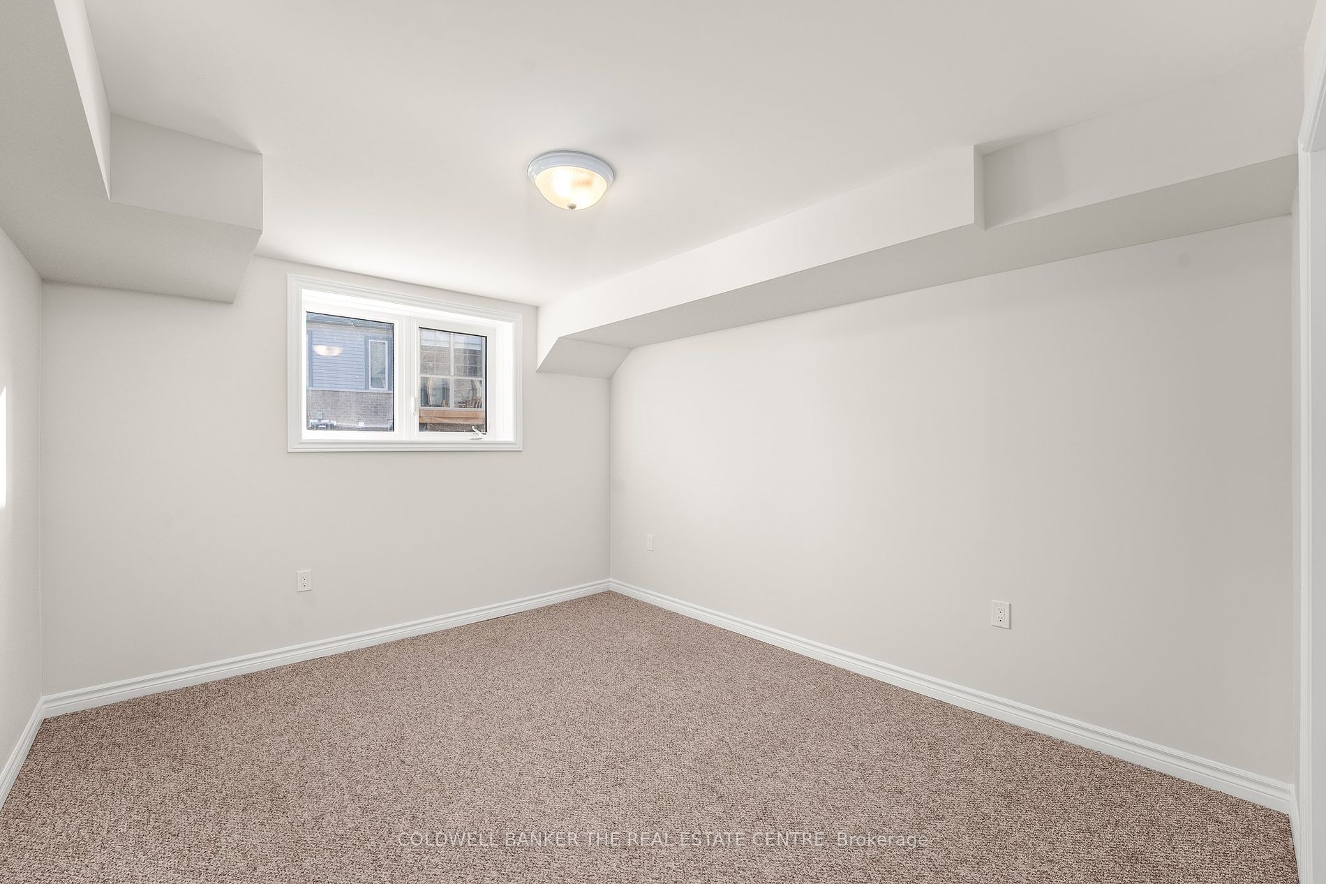 17 Lakewood Crescent #19