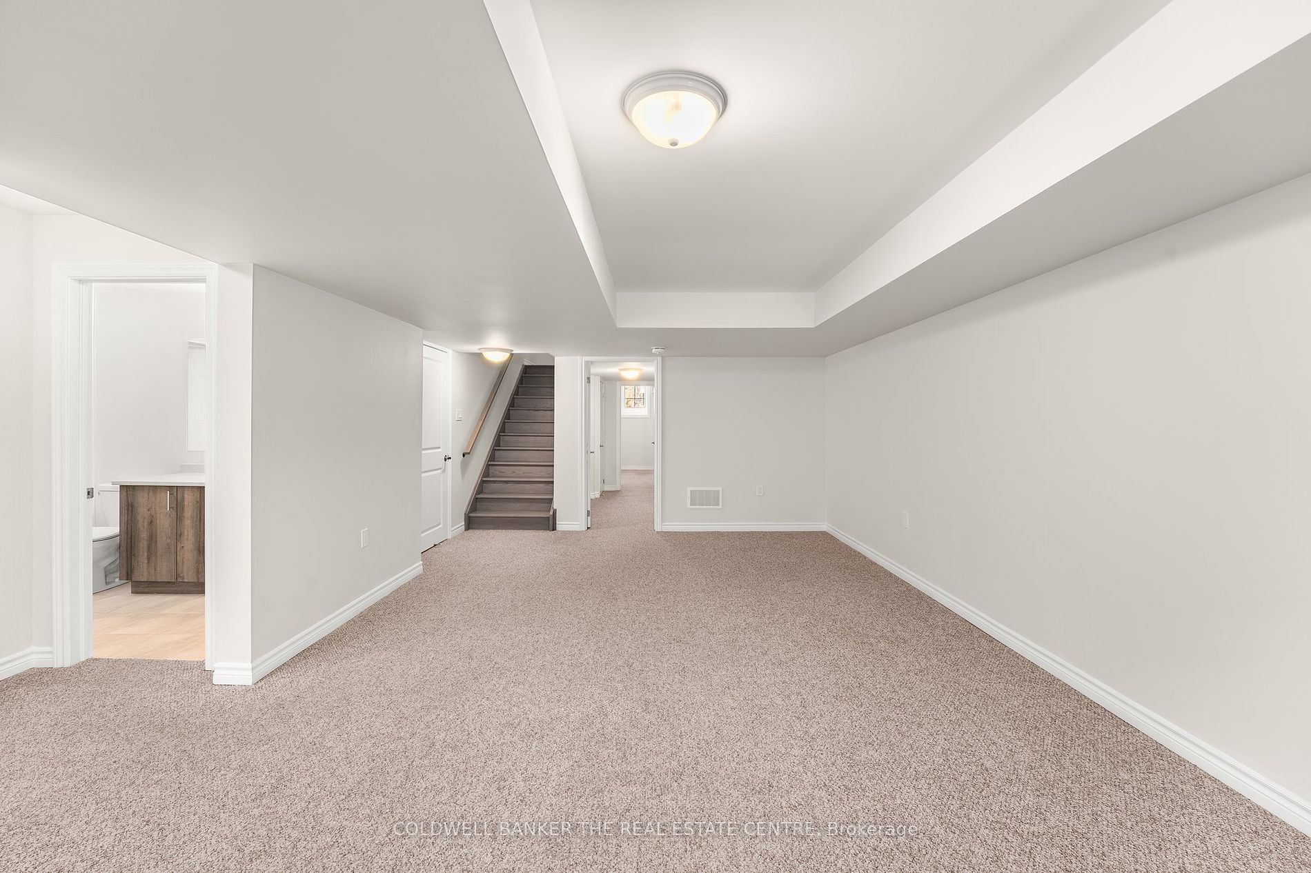 17 Lakewood Crescent #19