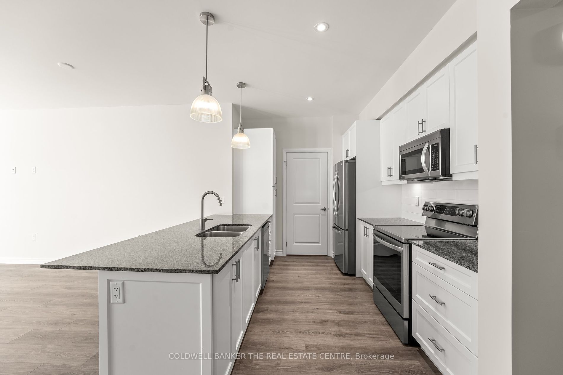 17 Lakewood Crescent #19