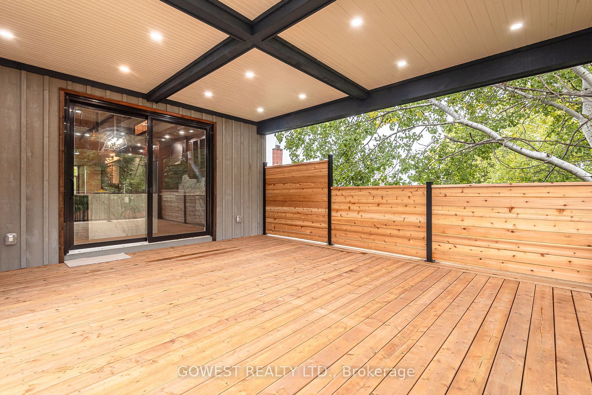 20 Tasker St