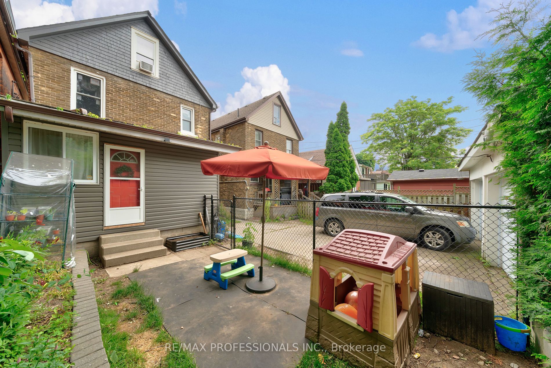 22 Delaware Ave