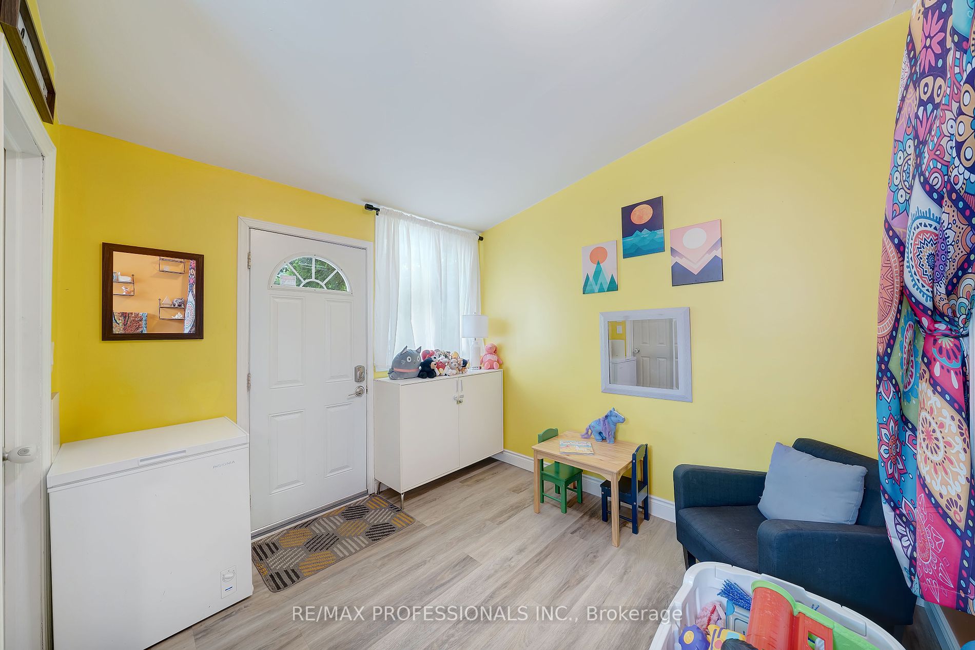 22 Delaware Ave