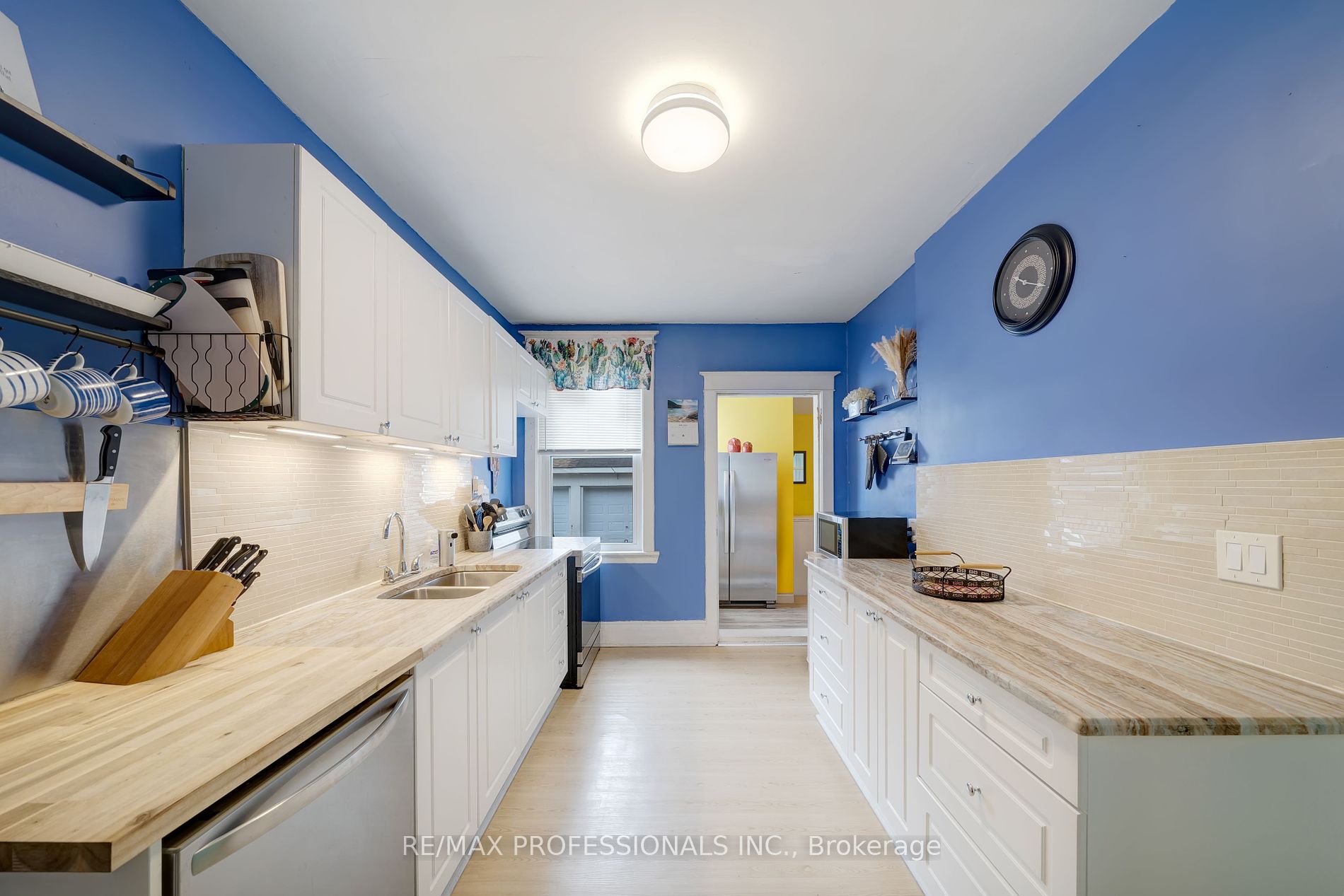 22 Delaware Ave