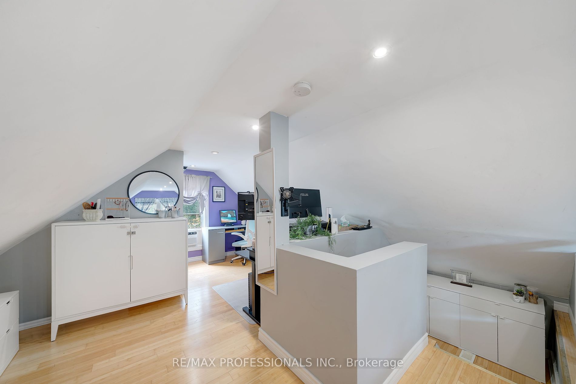 22 Delaware Ave