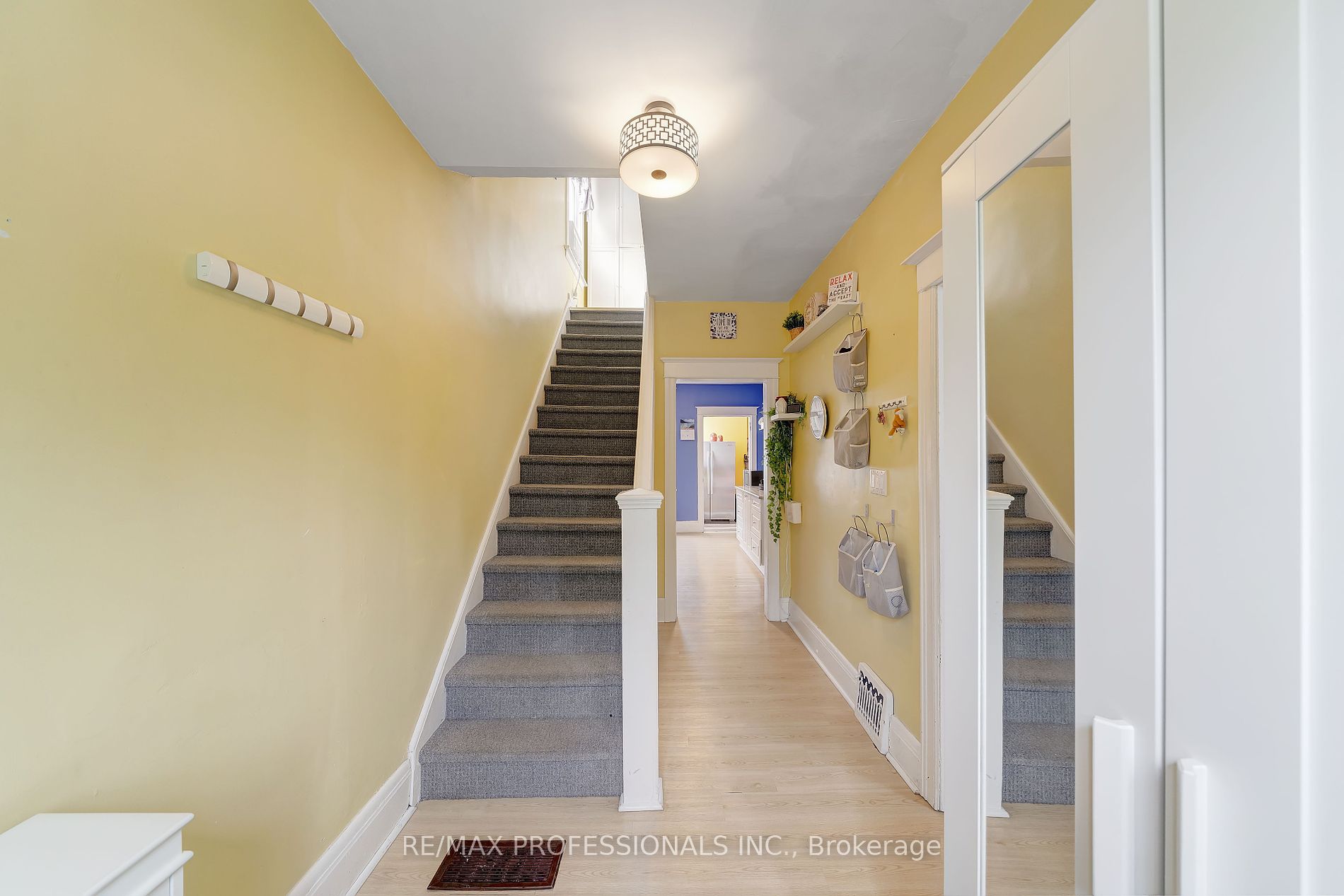 22 Delaware Ave