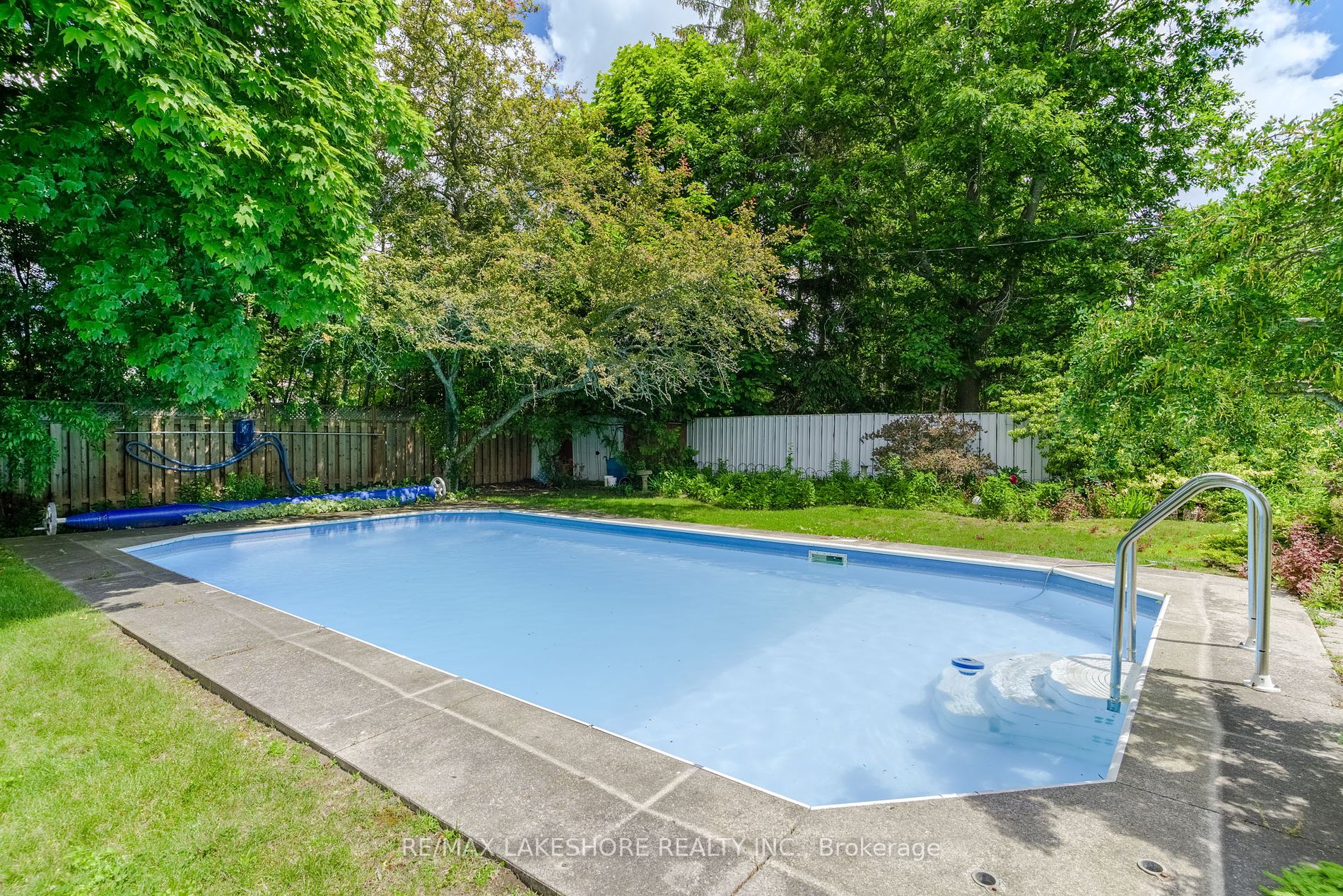 48 Coverdale Ave