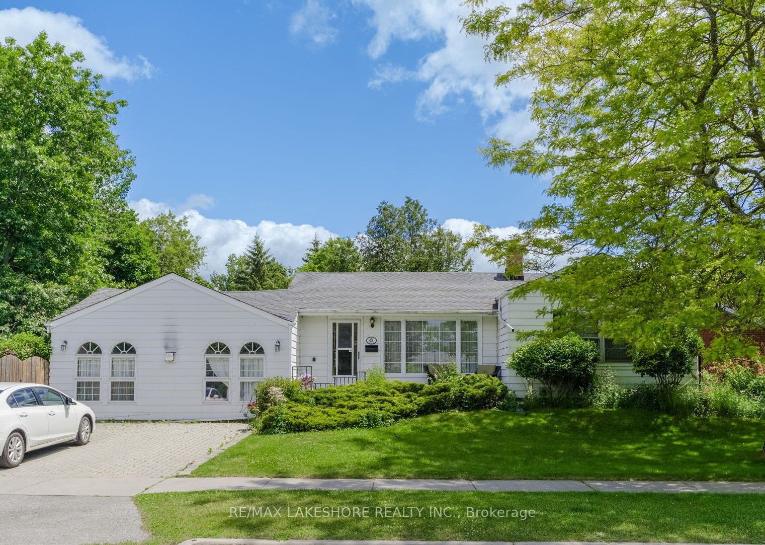 48 Coverdale Ave