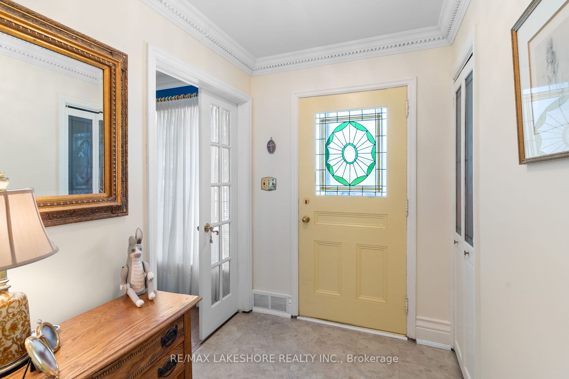 48 Coverdale Ave