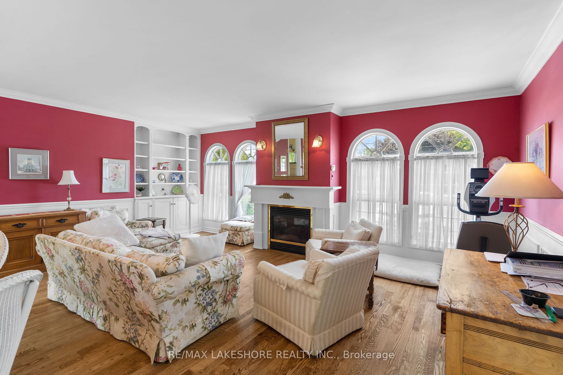 48 Coverdale Ave