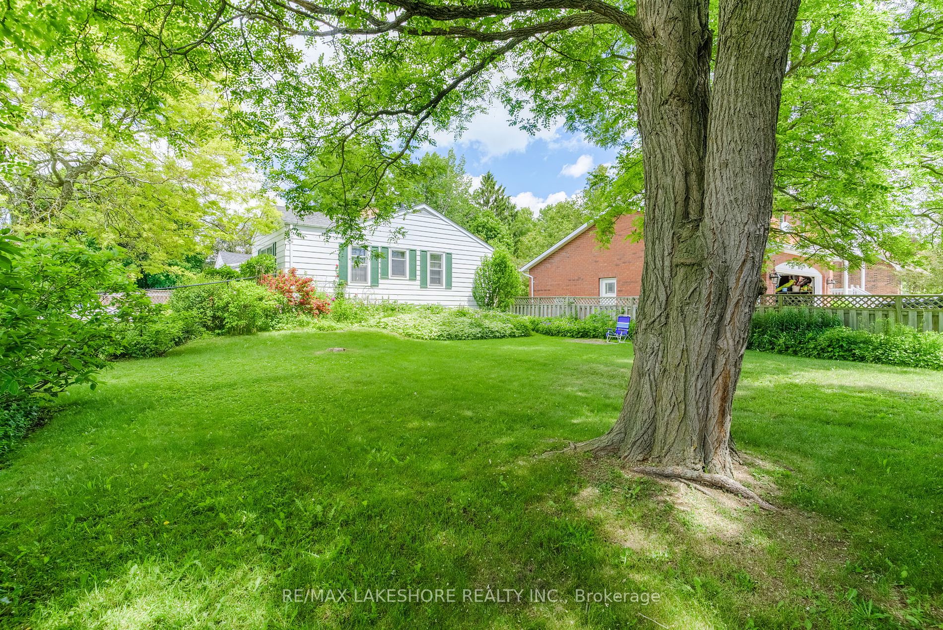 48 Coverdale Ave