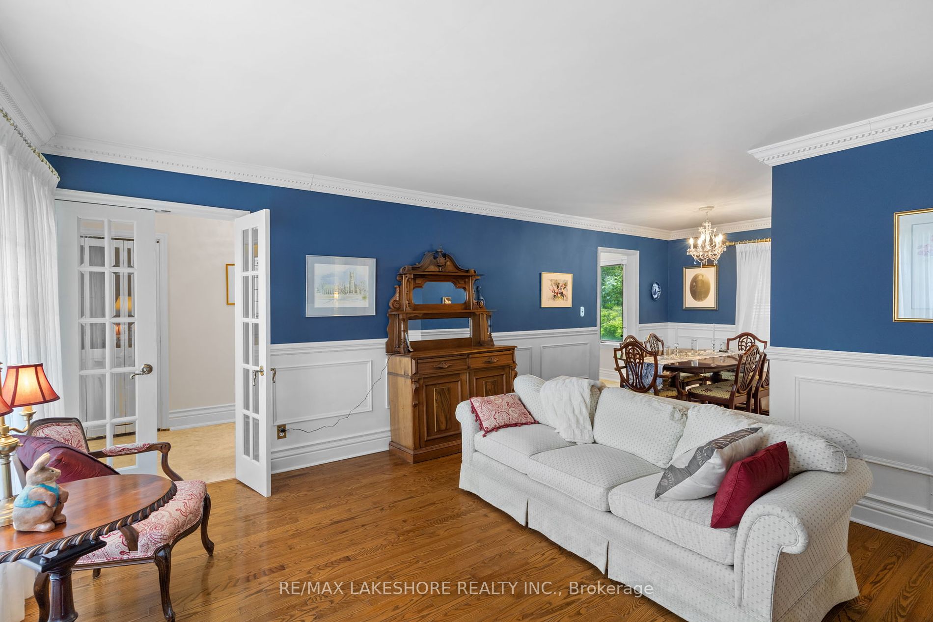 48 Coverdale Ave
