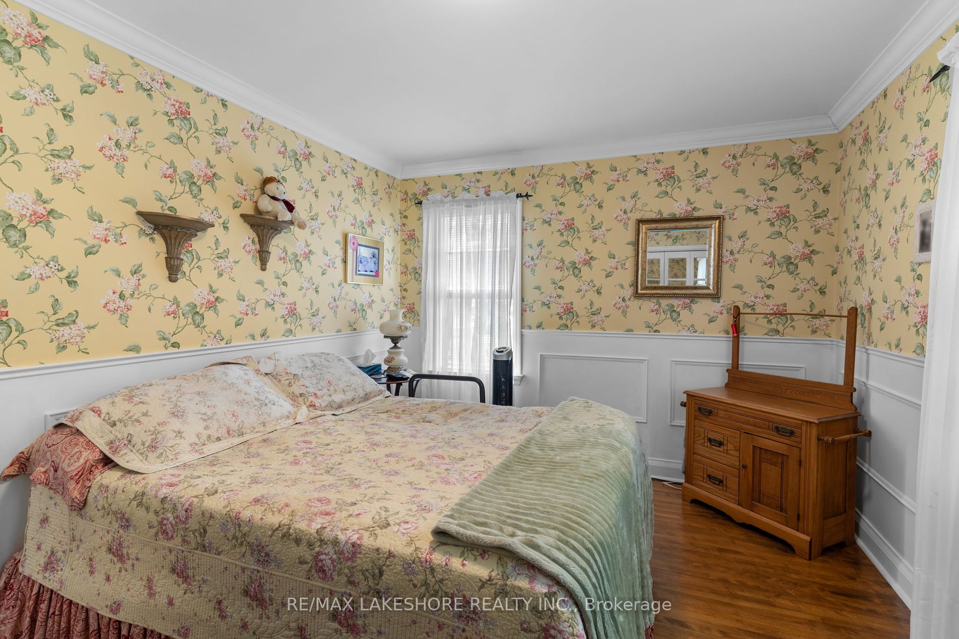 48 Coverdale Ave