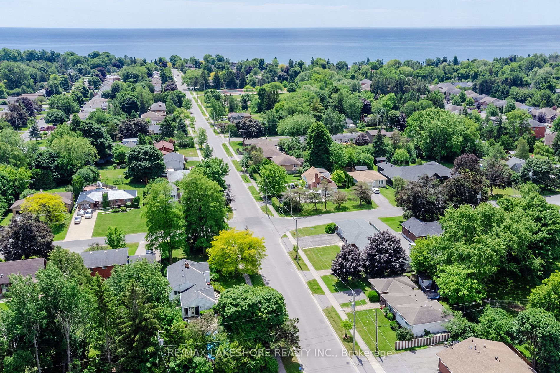 48 Coverdale Ave