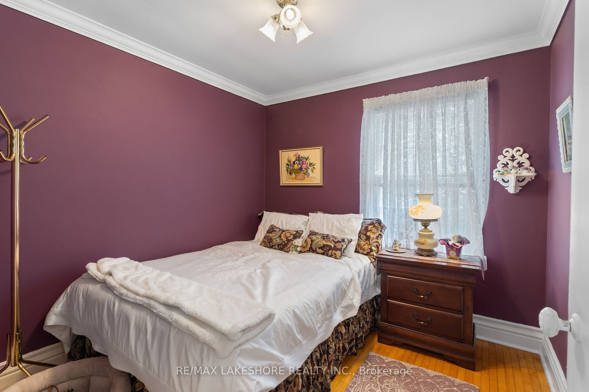 48 Coverdale Ave