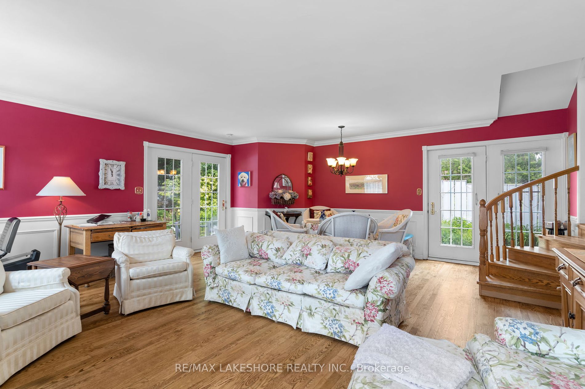 48 Coverdale Ave