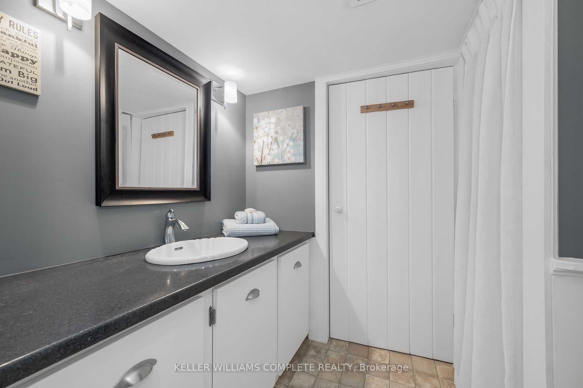 46 Kemp Dr