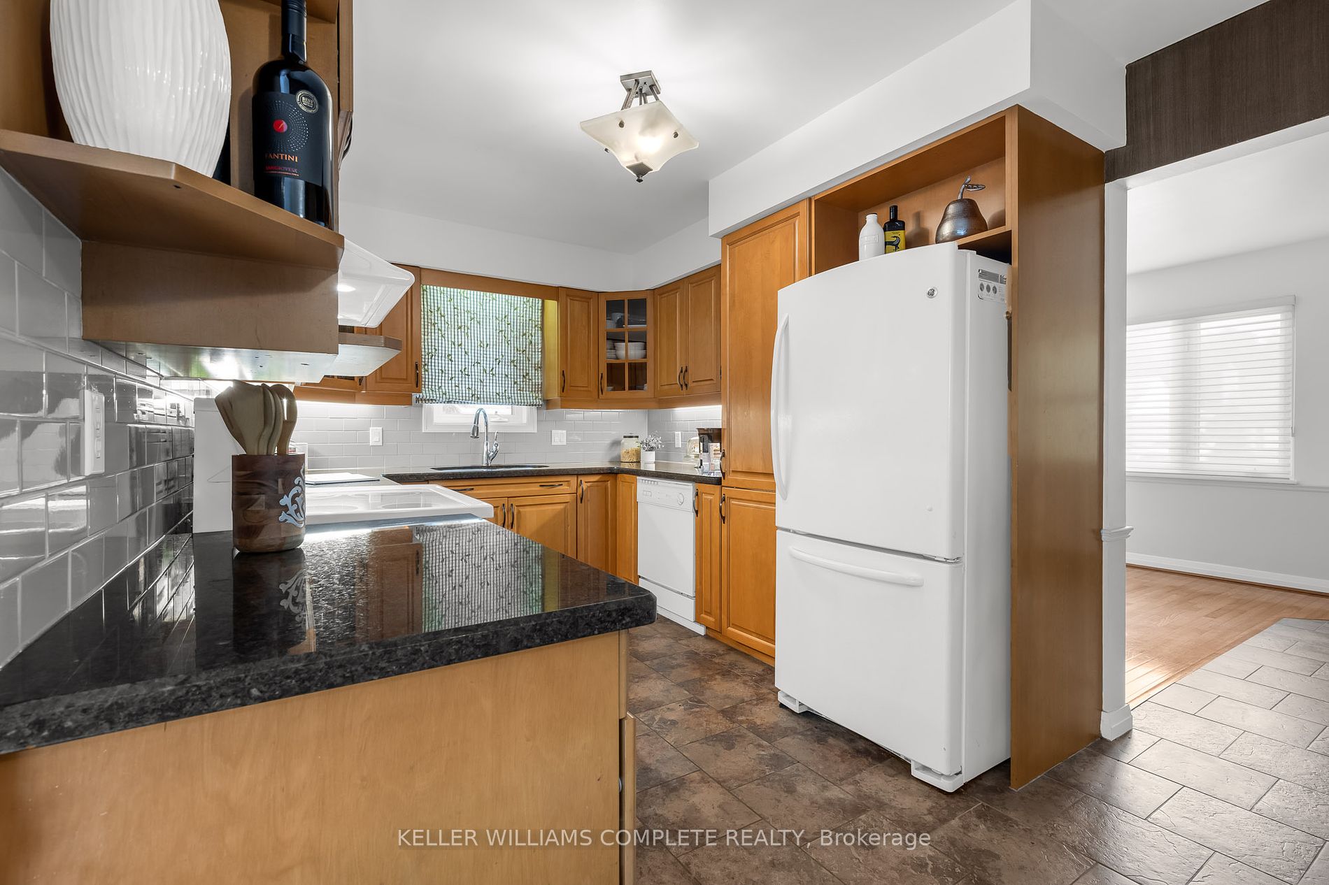 46 Kemp Dr