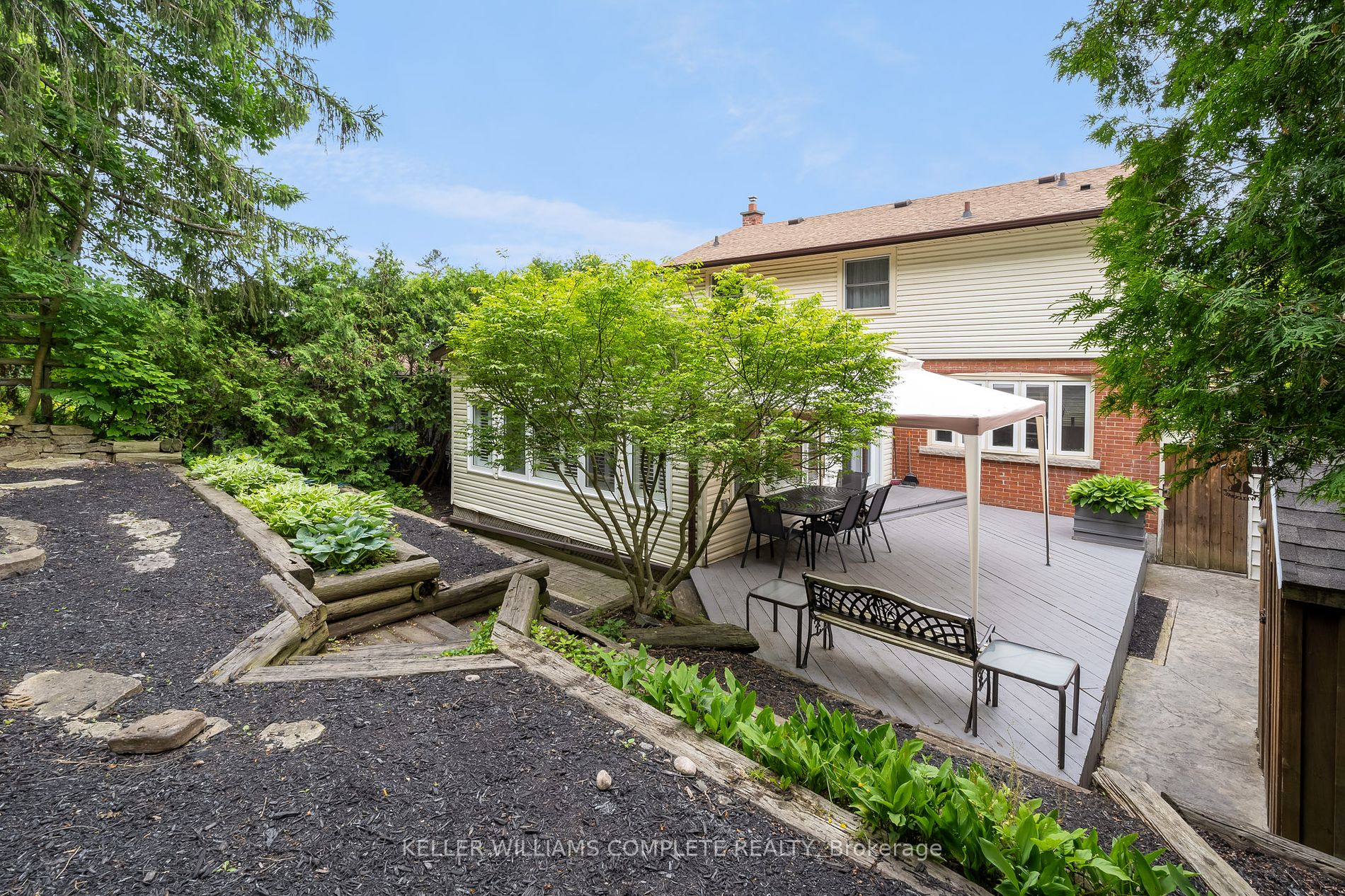 46 Kemp Dr