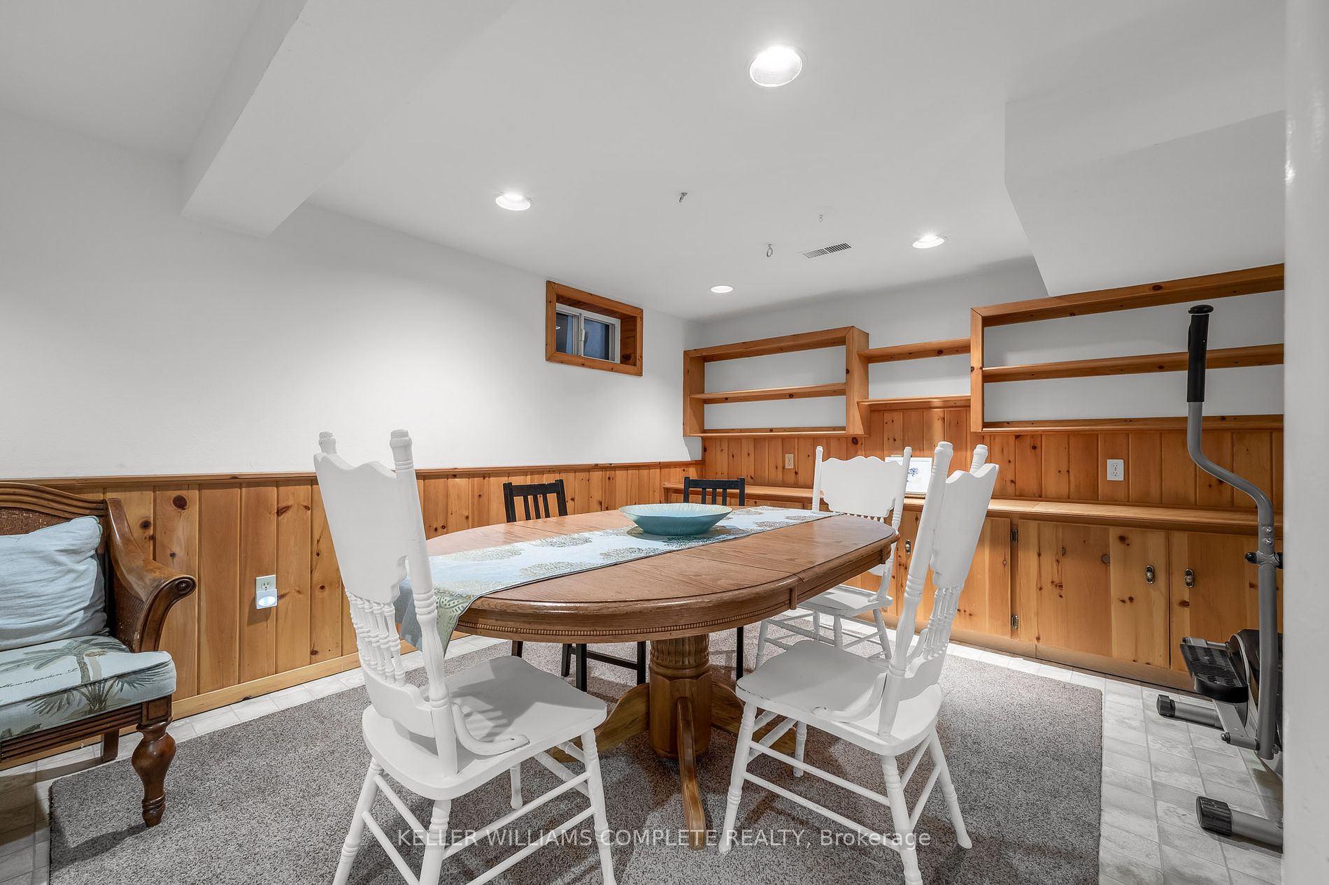 46 Kemp Dr