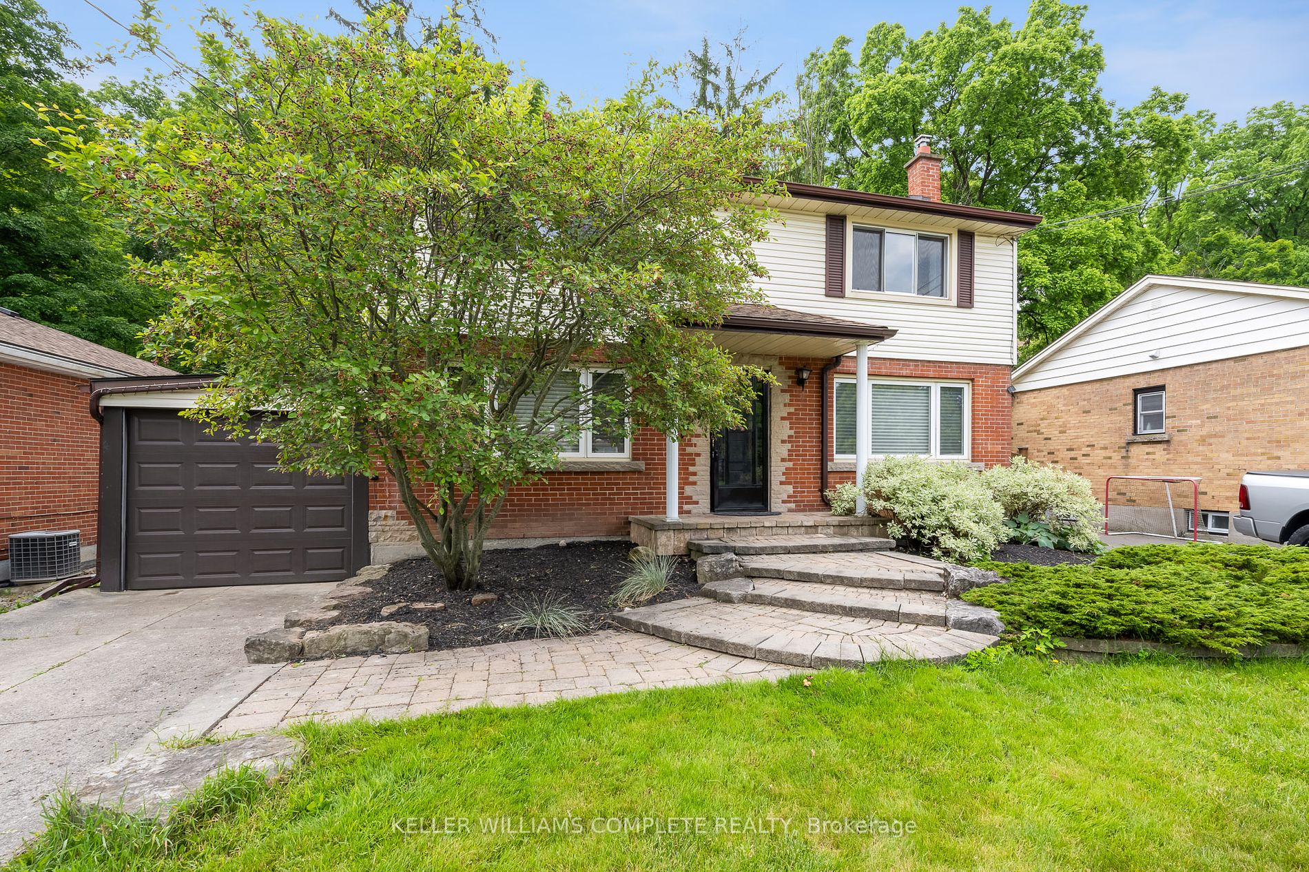 46 Kemp Dr