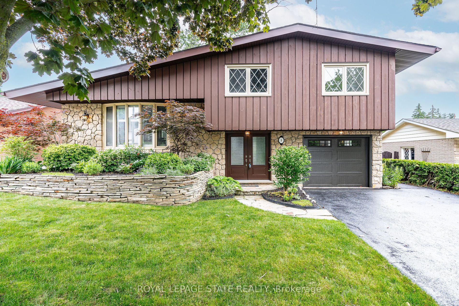 9 Hilts Drive