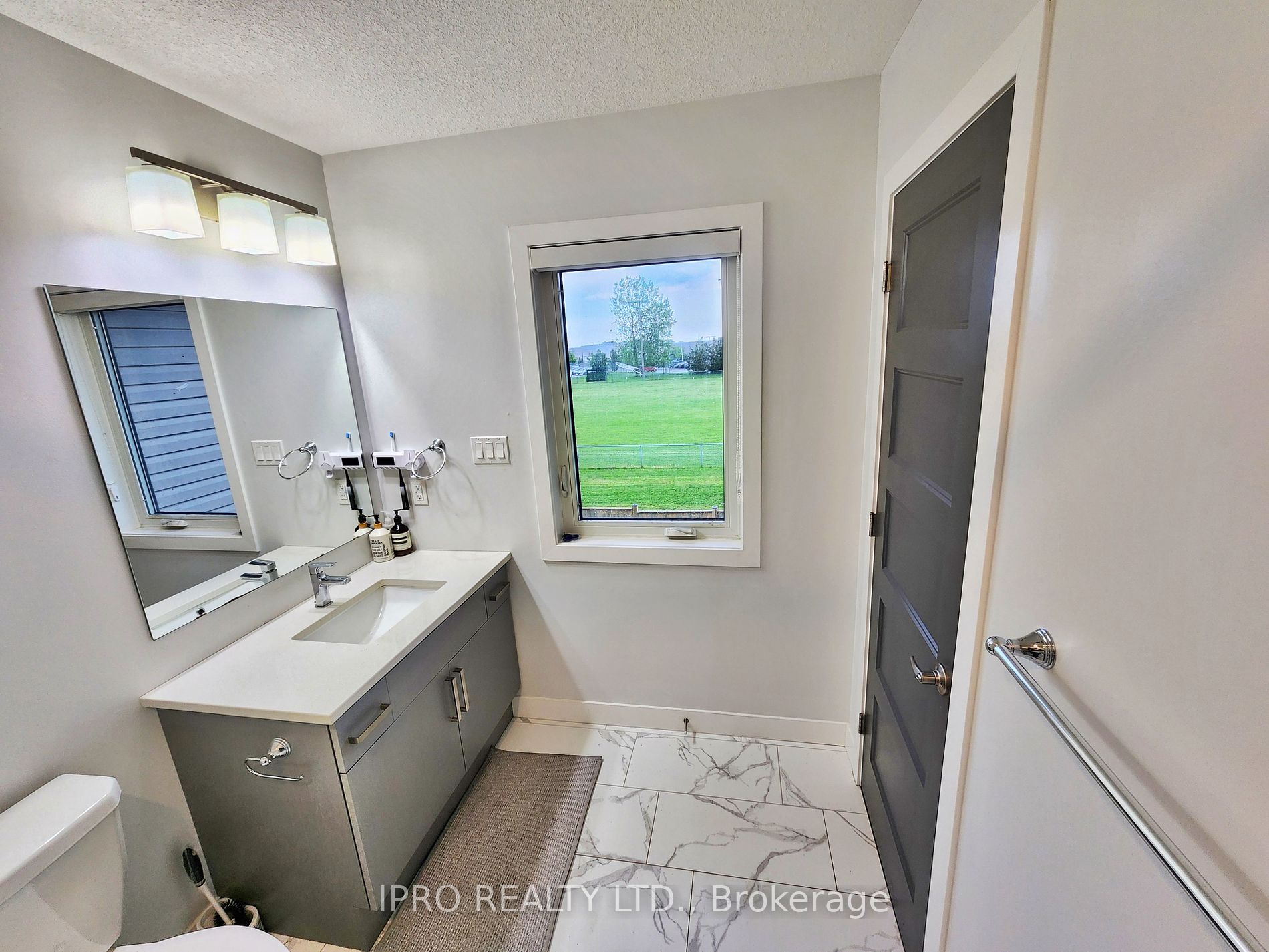 3380 Singleton Avenue #36