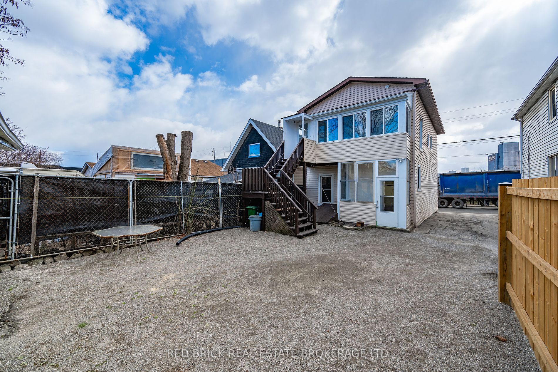 81 Beach Road