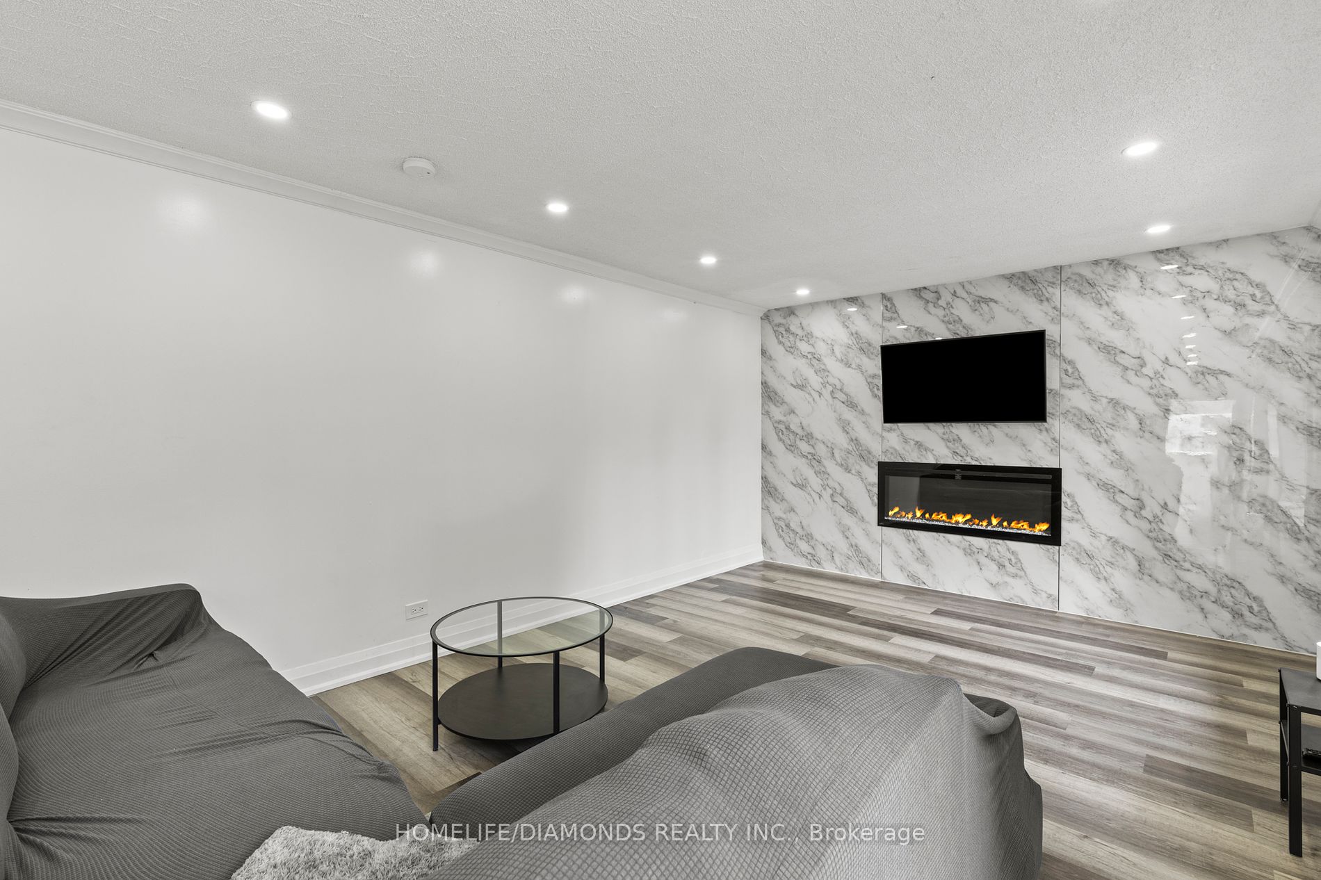 5138 VALLEY Way