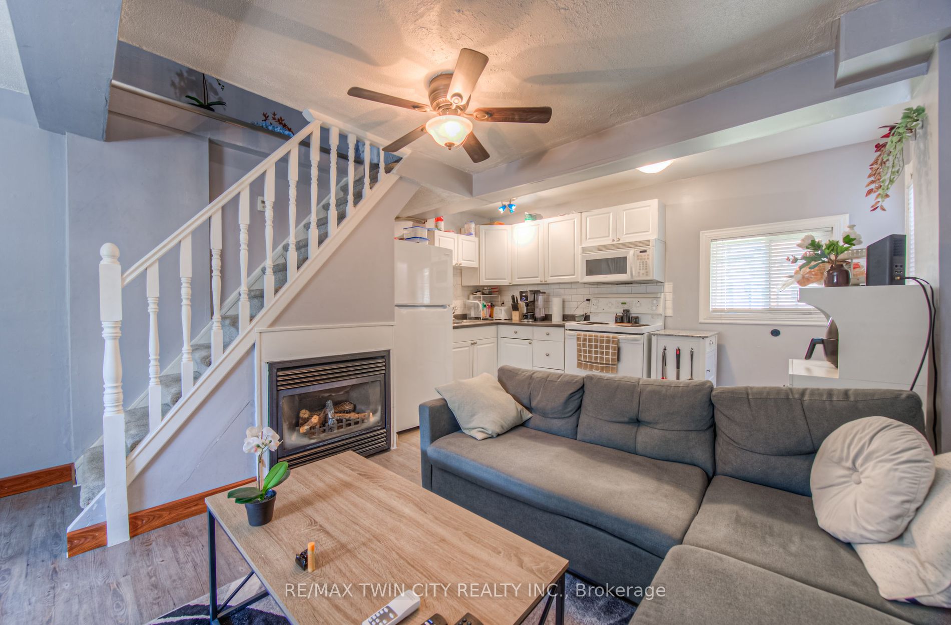 107 Murray St
