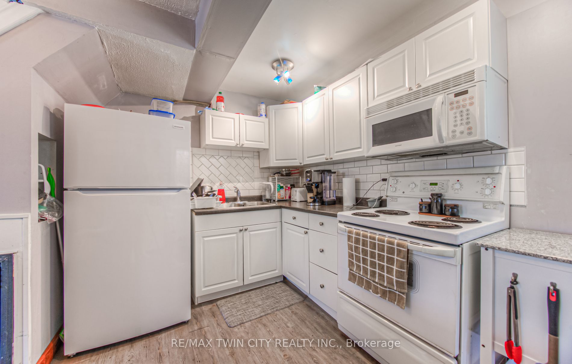107 Murray St