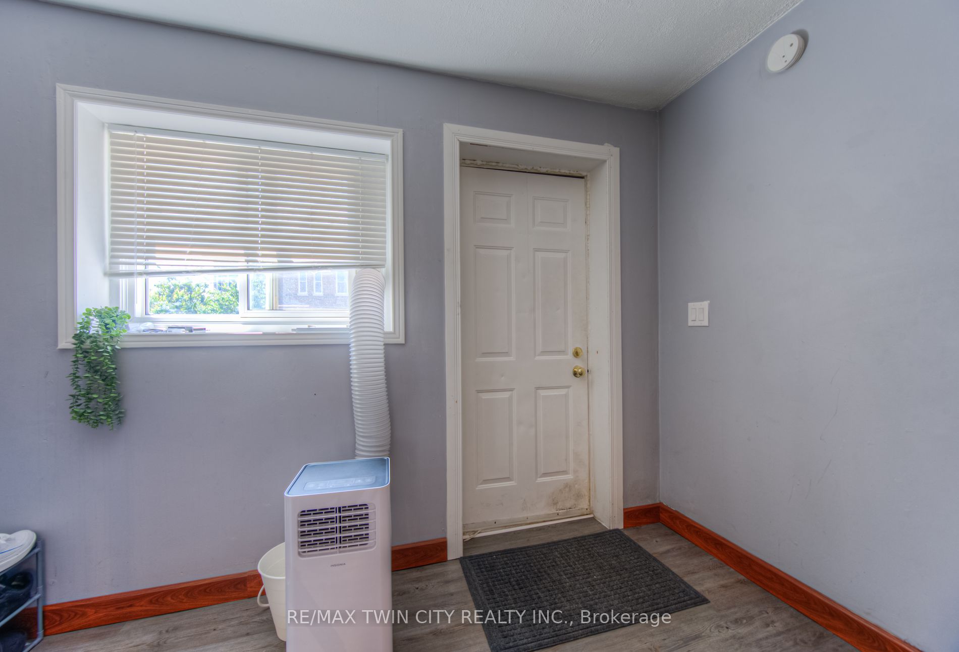 107 Murray St