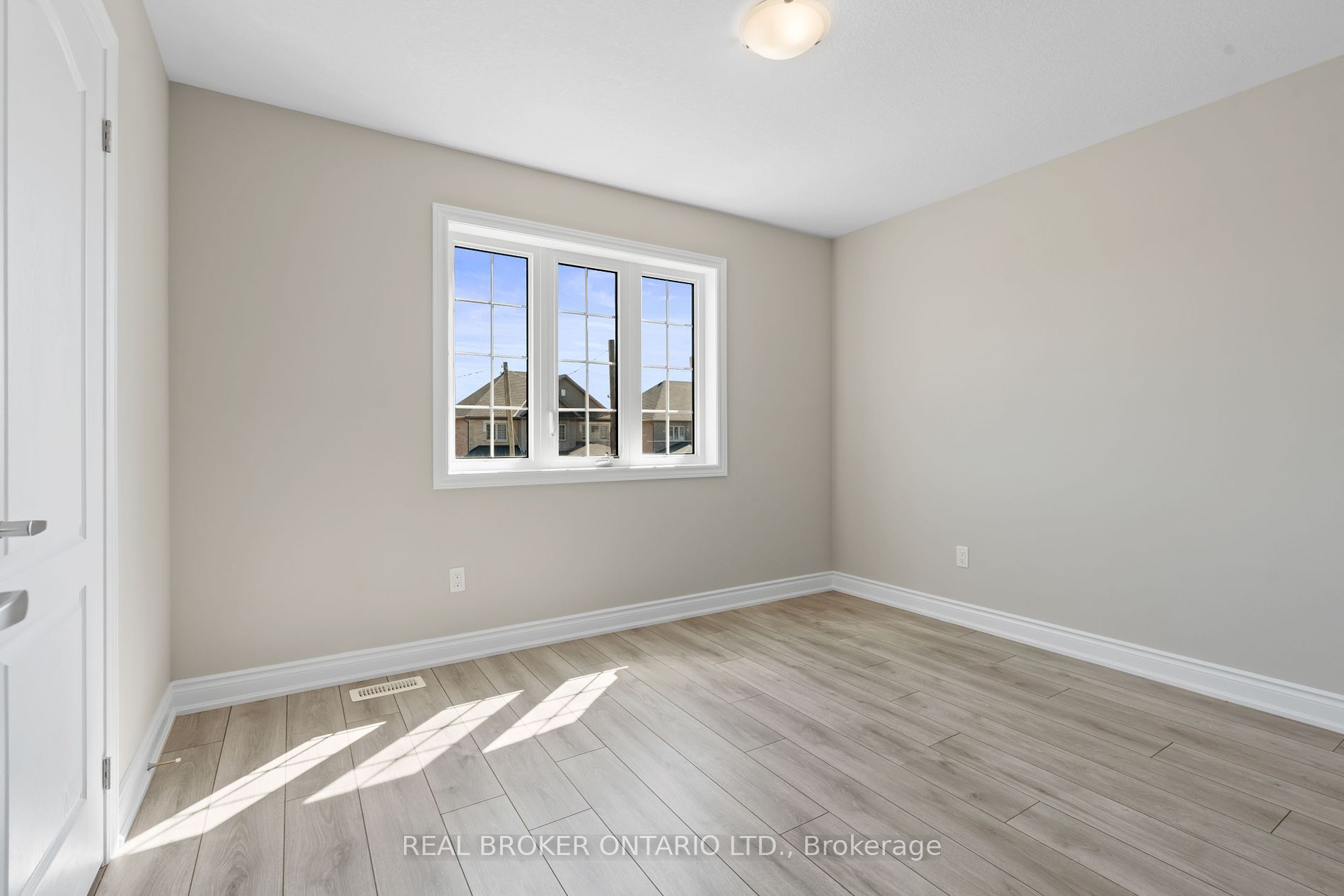 15 Venture Way