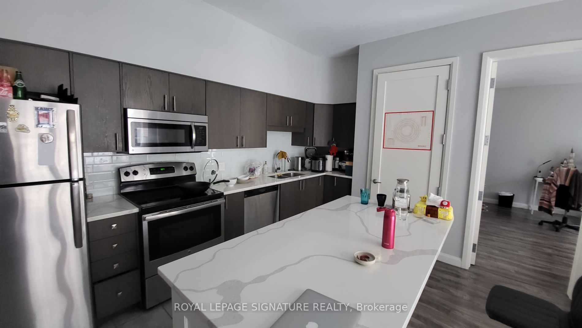 112 King St E, #608