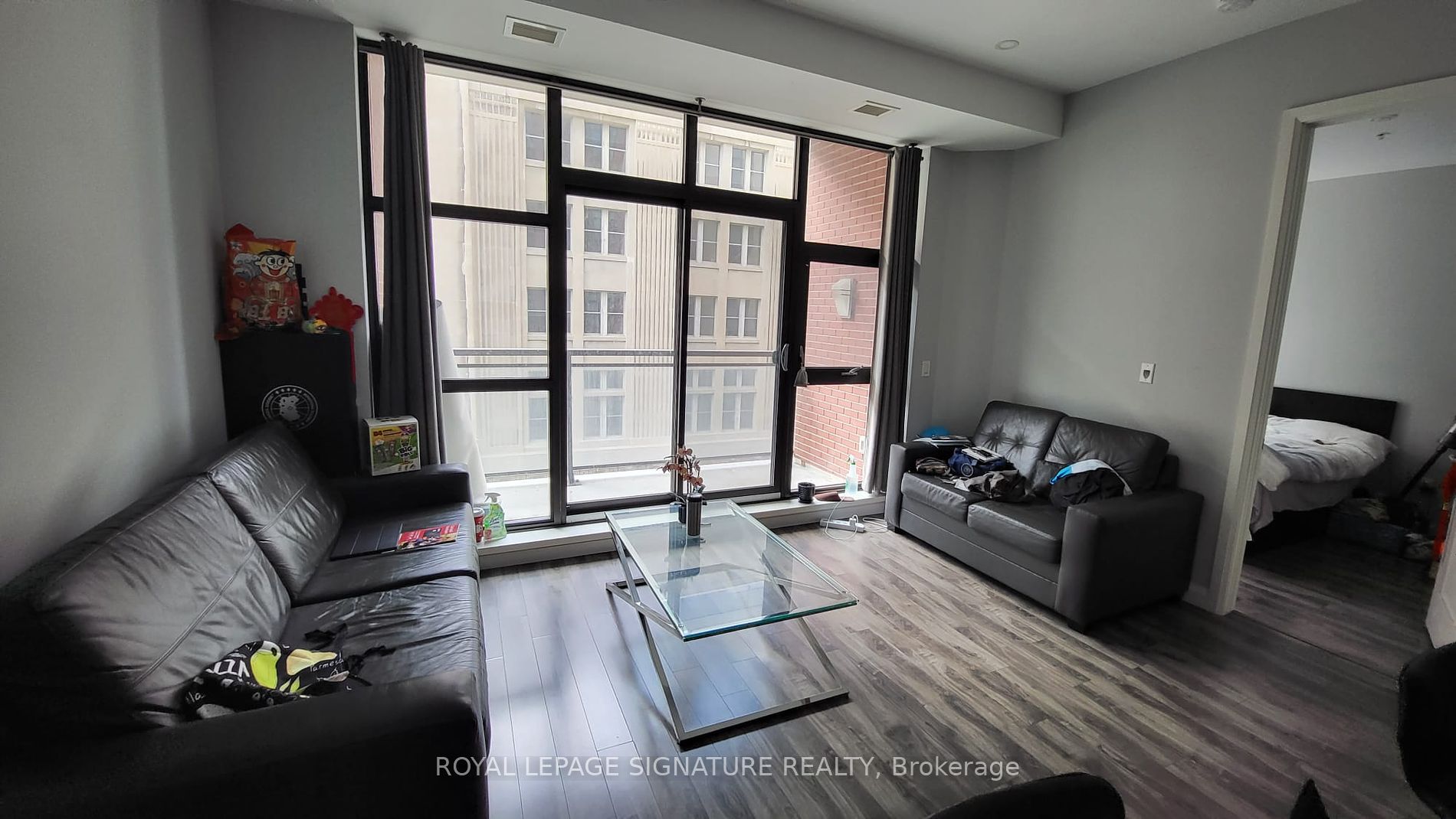 112 King St E, #608