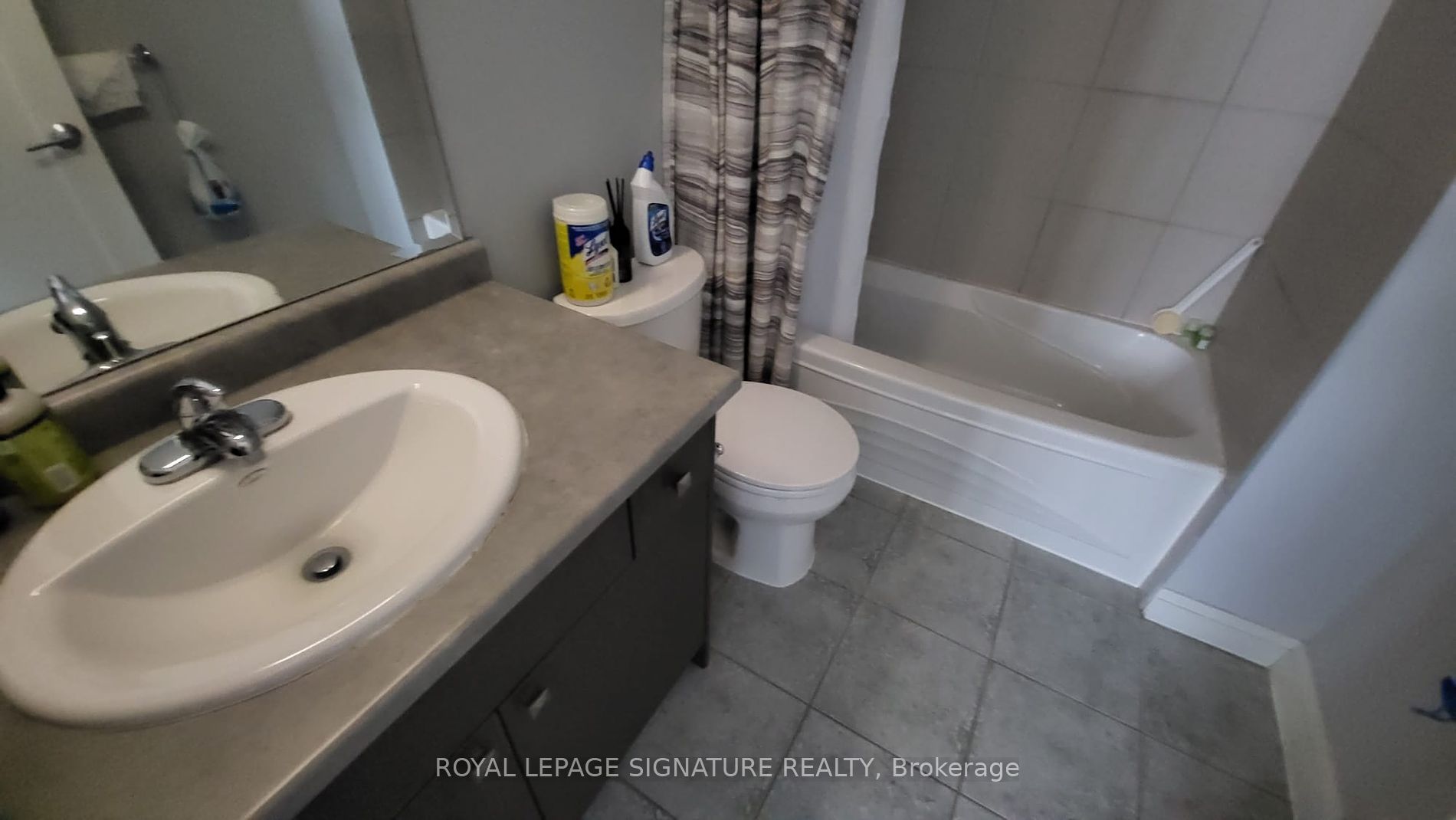 112 King St E, #608