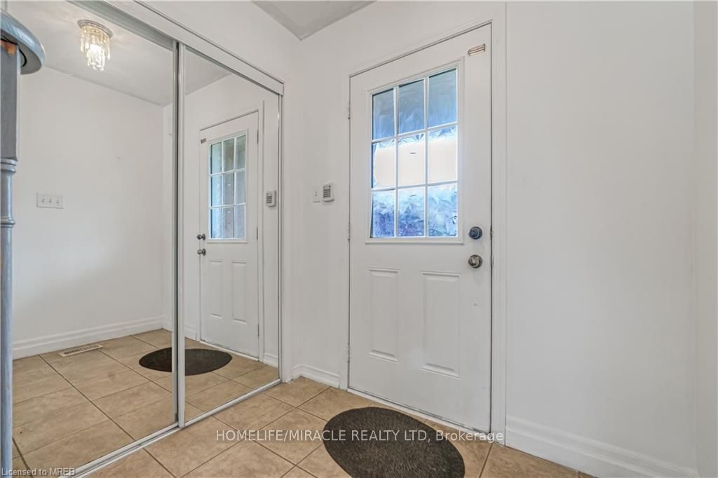 82 Trowbridge Street