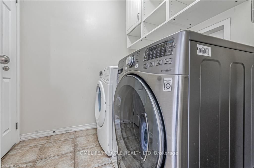 82 Trowbridge Street