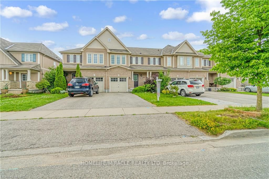 82 Trowbridge Street