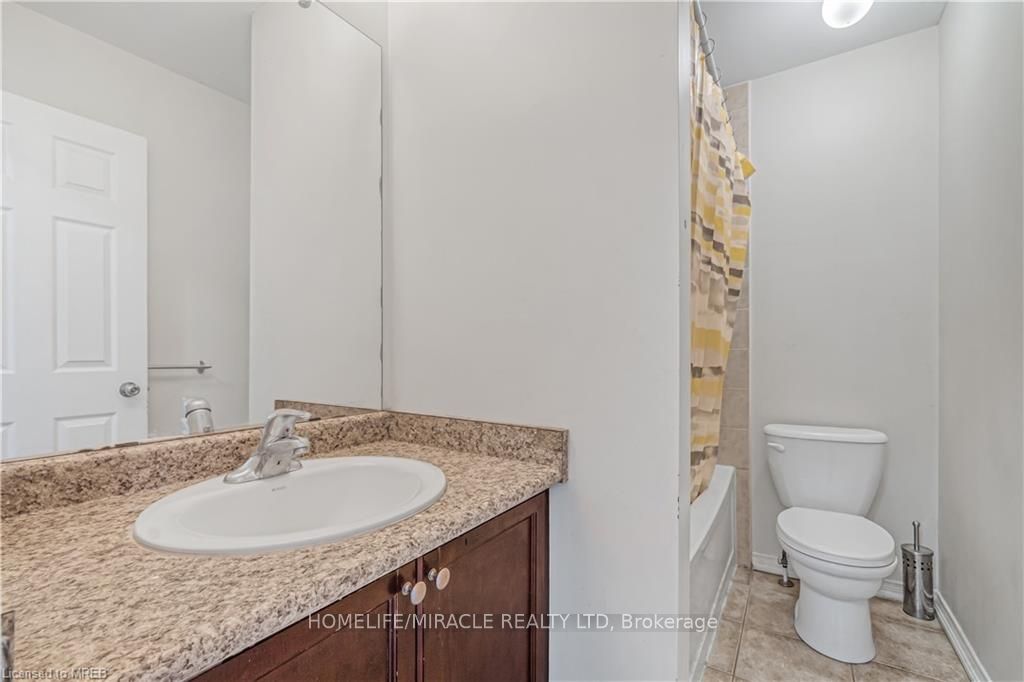 82 Trowbridge Street