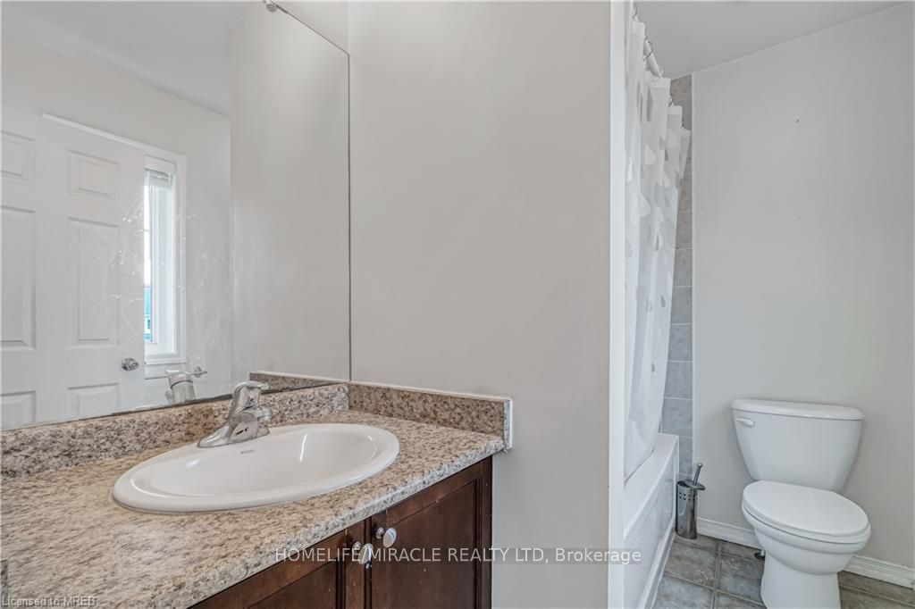 82 Trowbridge Street