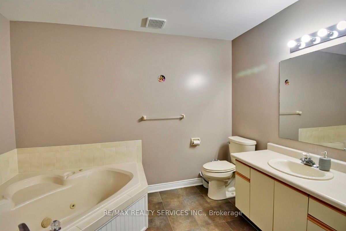308 Conway Drive, #28
