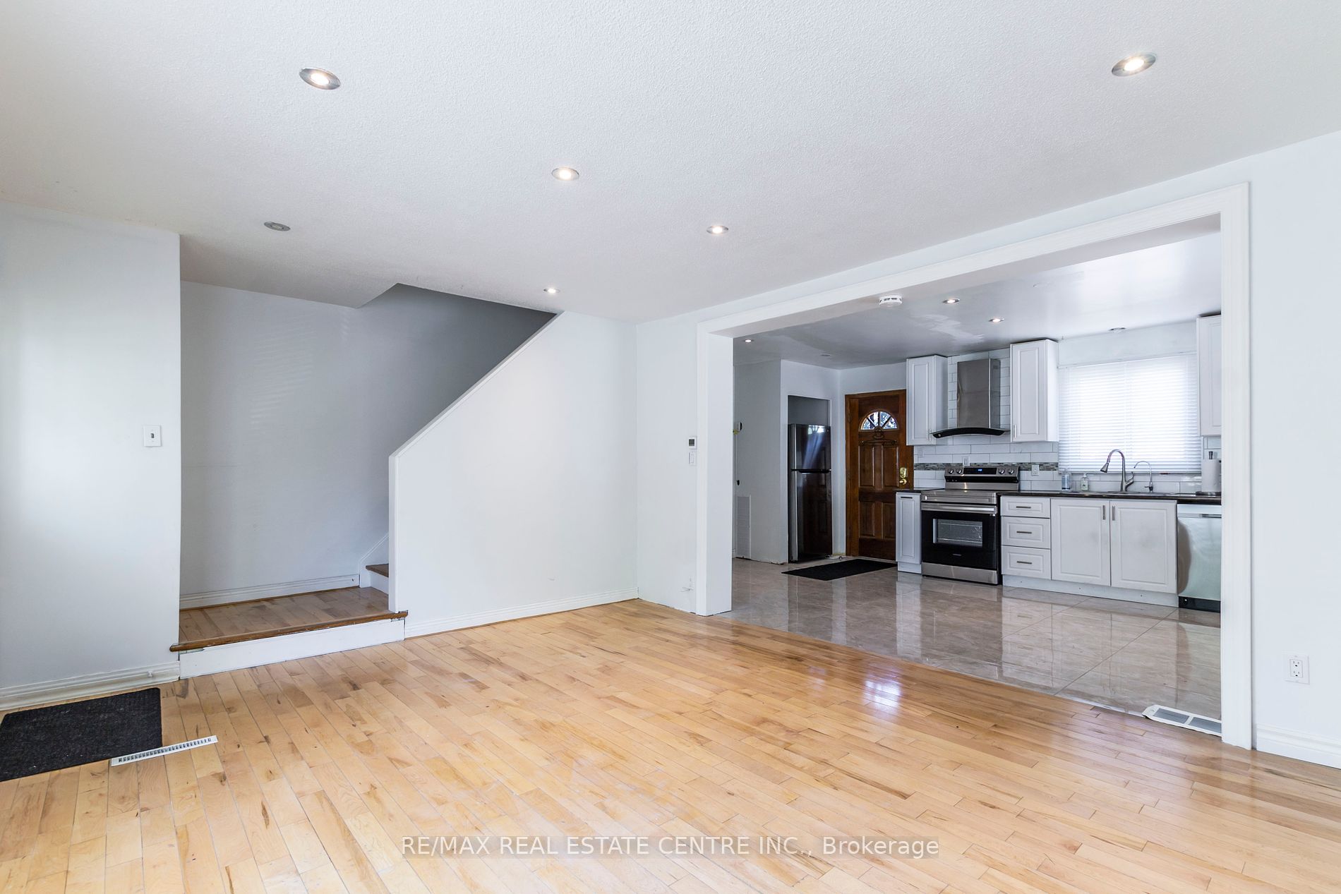 65 Balfour Crescent